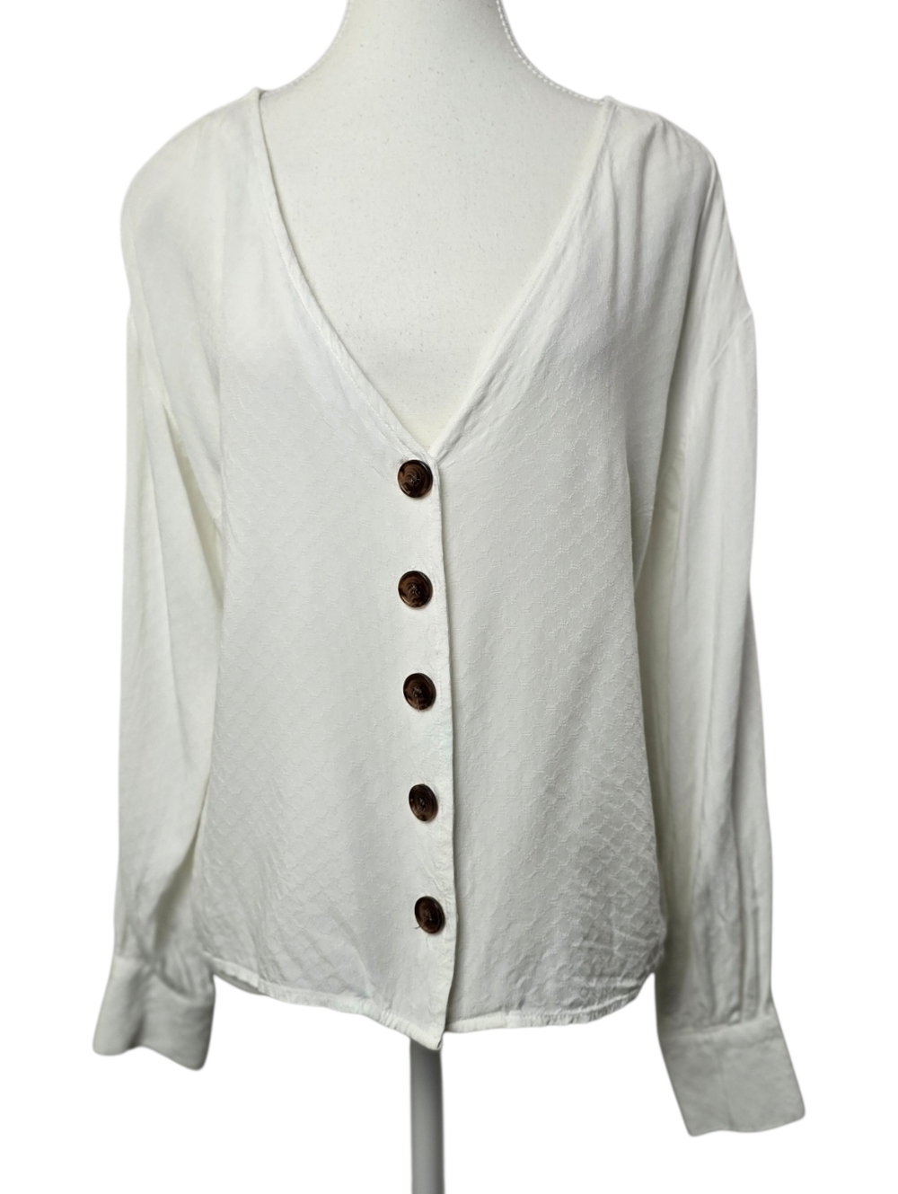 ModCloth Effortless Example White Blouse Long Sleeve Womenβs Size L Feminine